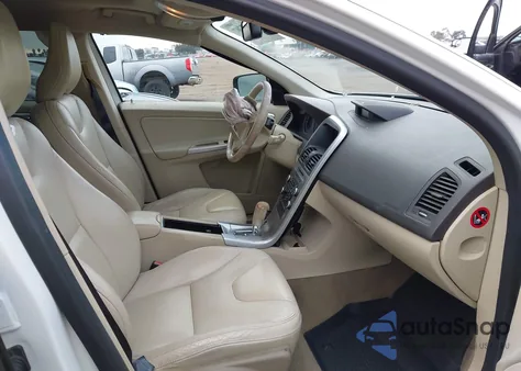 2010 Volvo Xc60 3.2 from USA, damaged, VIN YV4960DL9A2105410